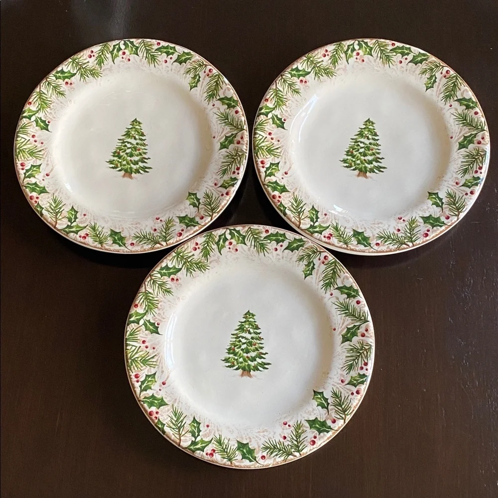 Pier 1 Winter Wonders Festive Christmas Tree Plate. Holly & Berries. Set of 3.